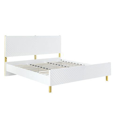 Gaines Eastern King Bed, White