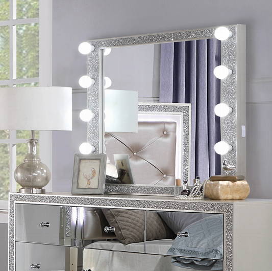 Sliverfluff Mirror w/Light