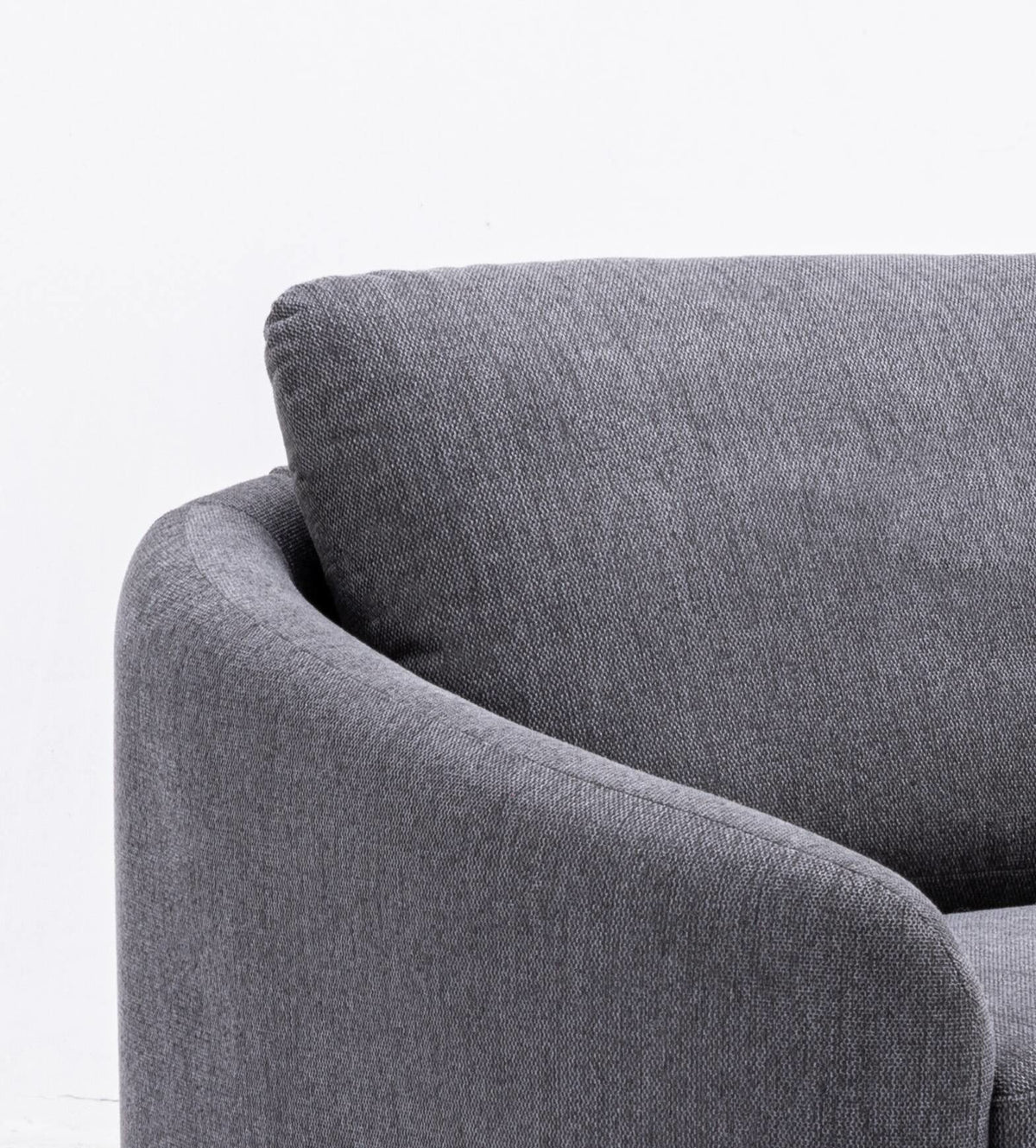 Yuina Loveseat