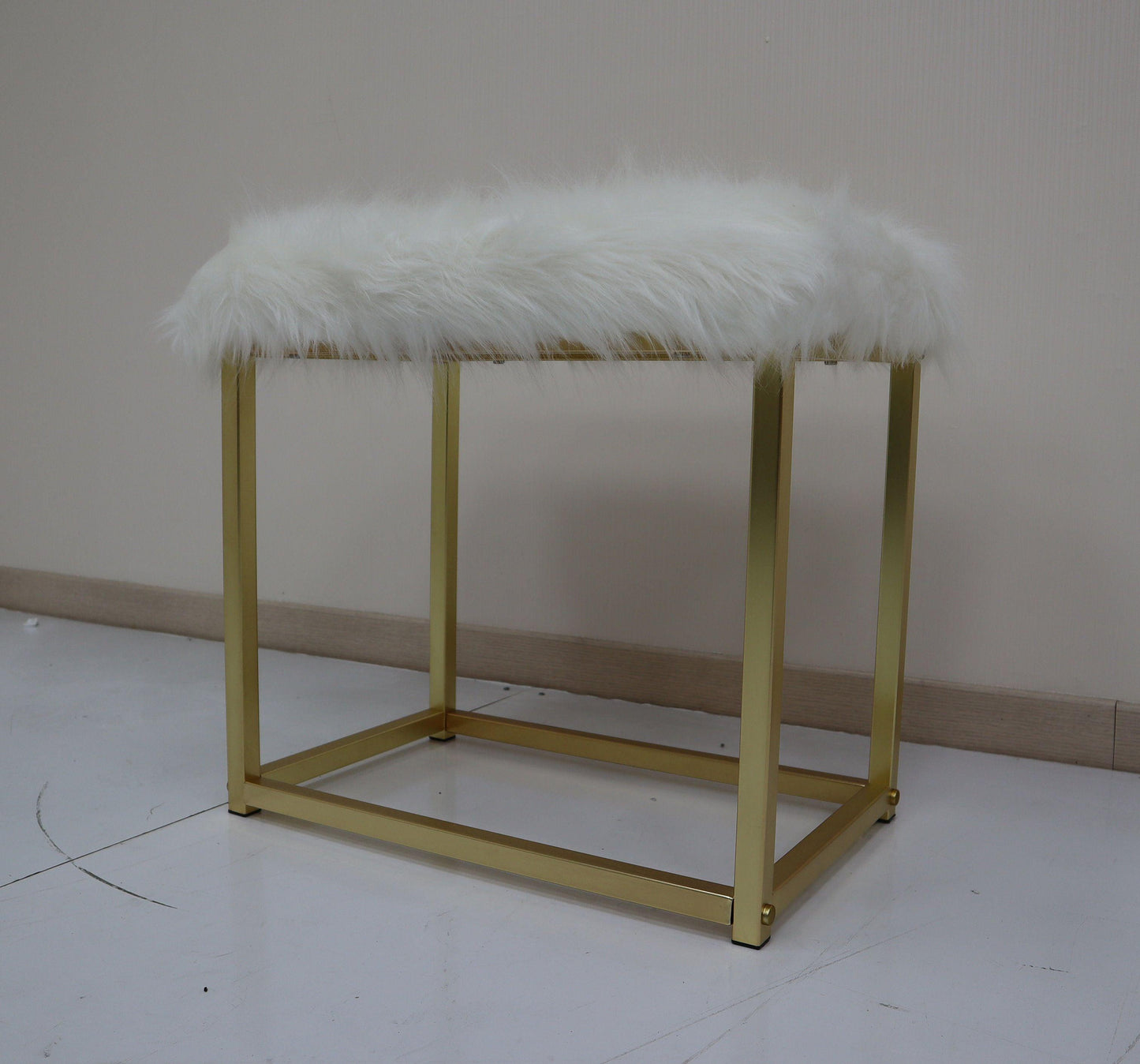 ACME Adao Vanity Mirror & Stool, Faux Fur, Mirror, White & Brass Finish