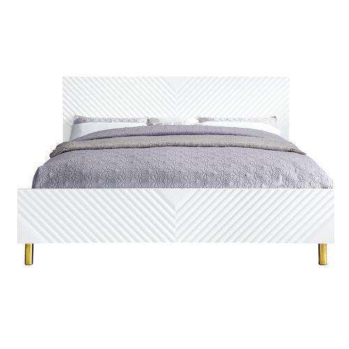 Gaines Eastern King Bed, White